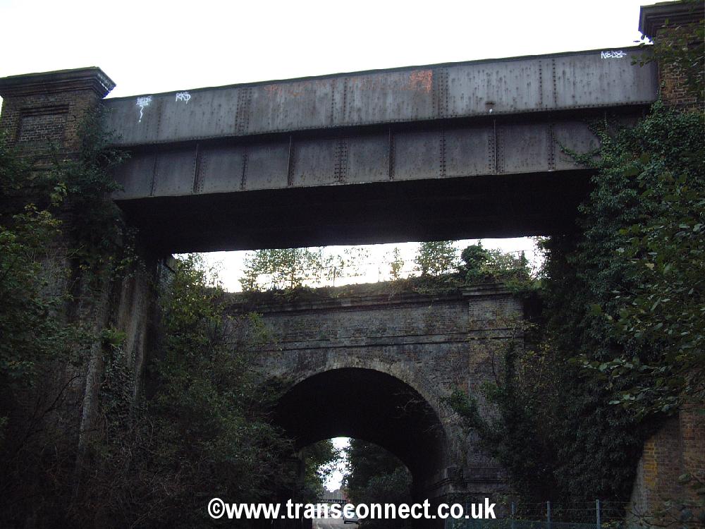 Bridges Serving Chislehurst Station 171004.JPG